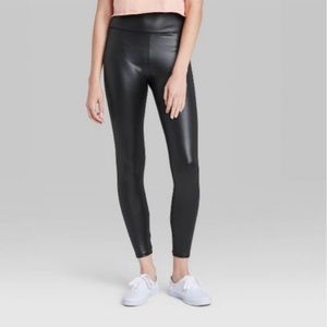 Liquid leggings